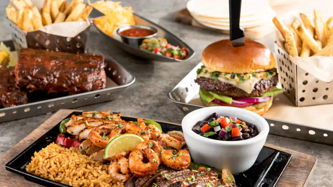 Fast Food Restaurants Open On Labor Day Top Places To Eat On Labor Day