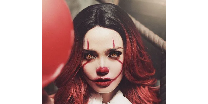 IT Joker Halloween Makeup